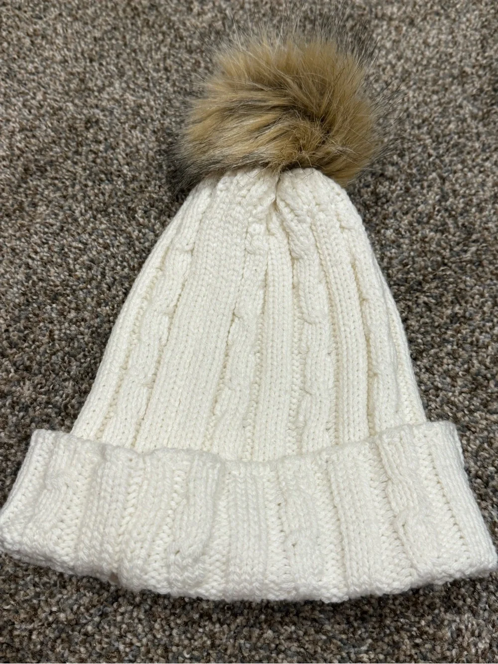 Penn State: Nittany Lions: Cream Pom Alps Women’s Beanie : Warm:  PSU